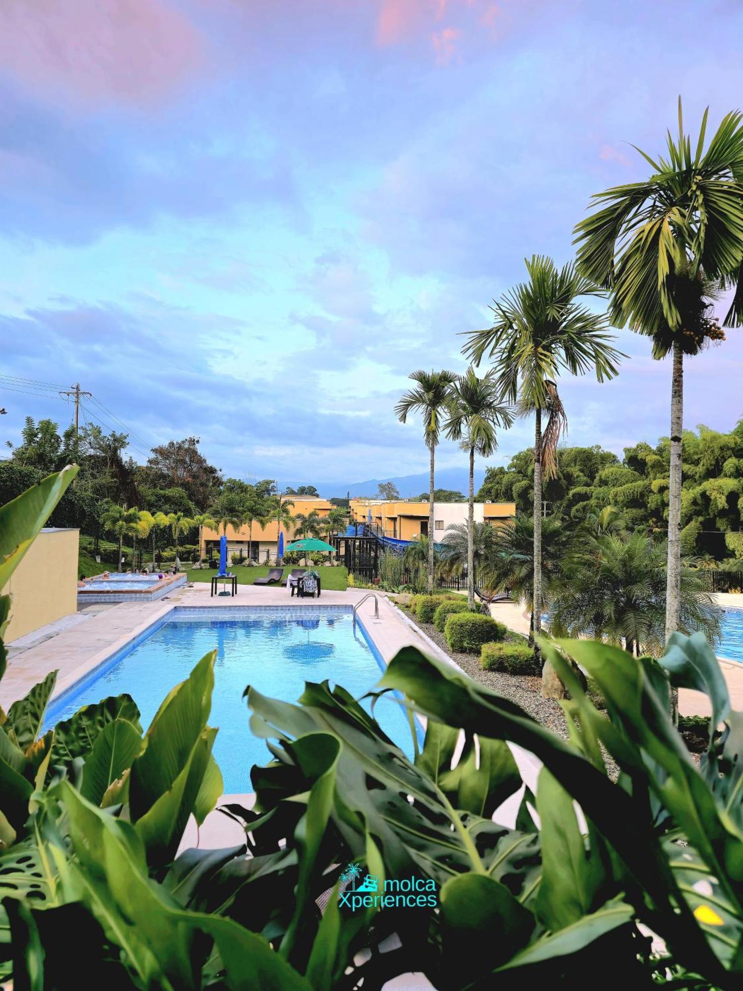 Appartement Privado Vacacional A 5m Del Aeropuerto, 20 Minutos Del Parque Del Cafe Y Centro De Con 4 Piscinas, 3 Jacuzzi, Sauna By Molca Xperiences 2h