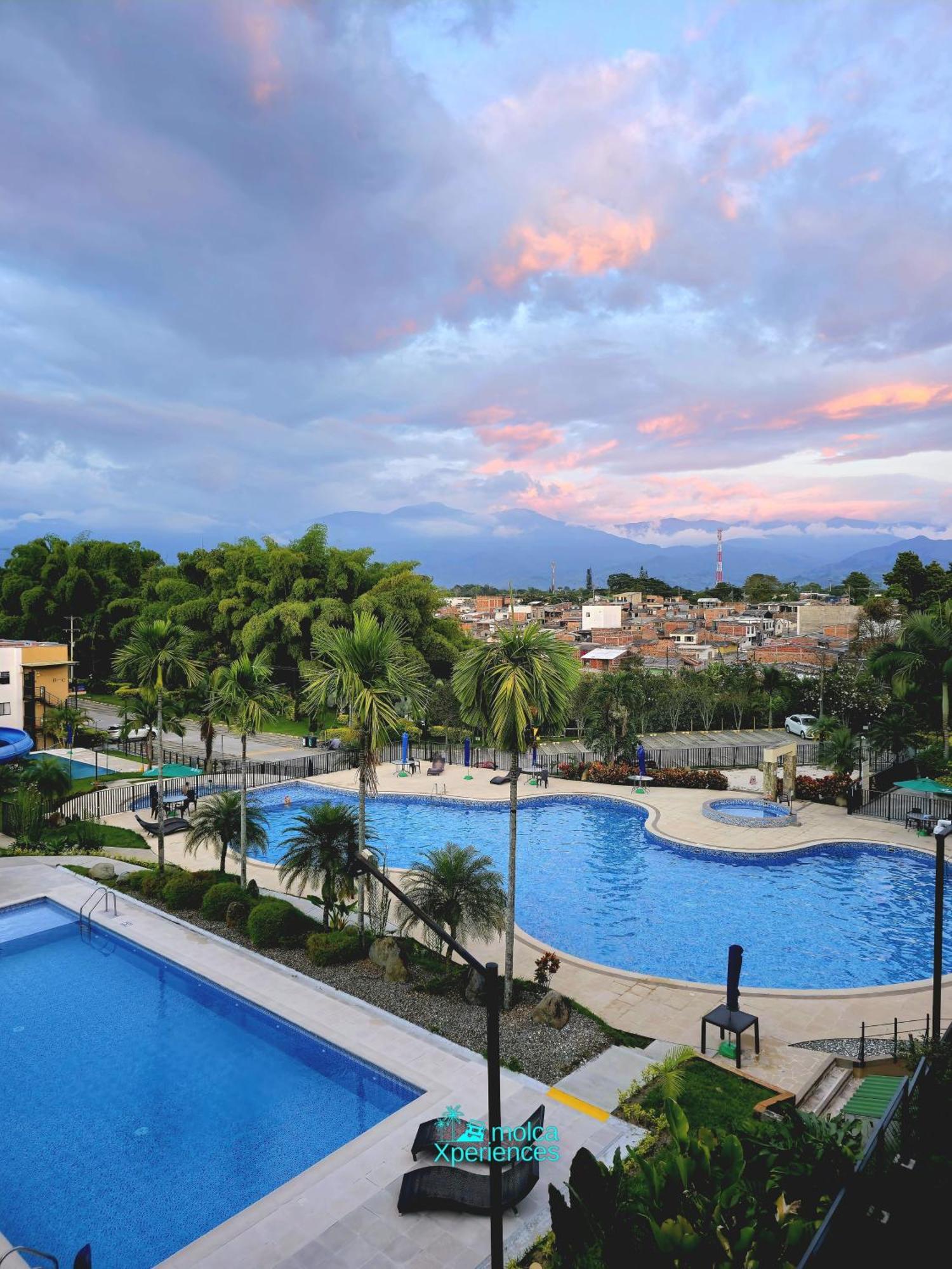 Appartement Privado Vacacional A 5m Del Aeropuerto, 20 Minutos Del Parque Del Cafe Y Centro De Con 4 Piscinas, 3 Jacuzzi, Sauna By Molca Xperiences 2h