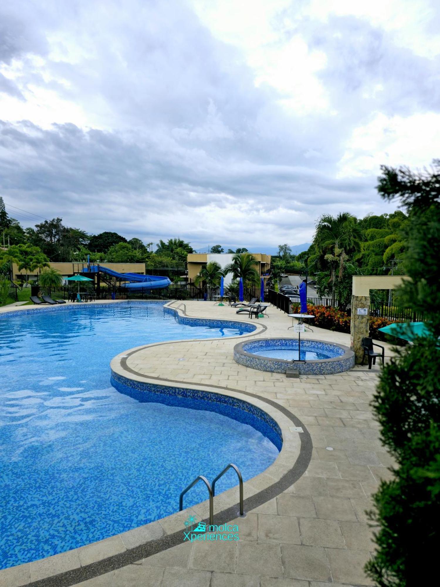 Privado Vacacional A 5m Del Aeropuerto, 20 Minutos Del Parque Del Cafe Y Centro De Con 4 Piscinas, 3 Jacuzzi, Sauna By Molca Xperiences 2h * Armenia (Quindio)