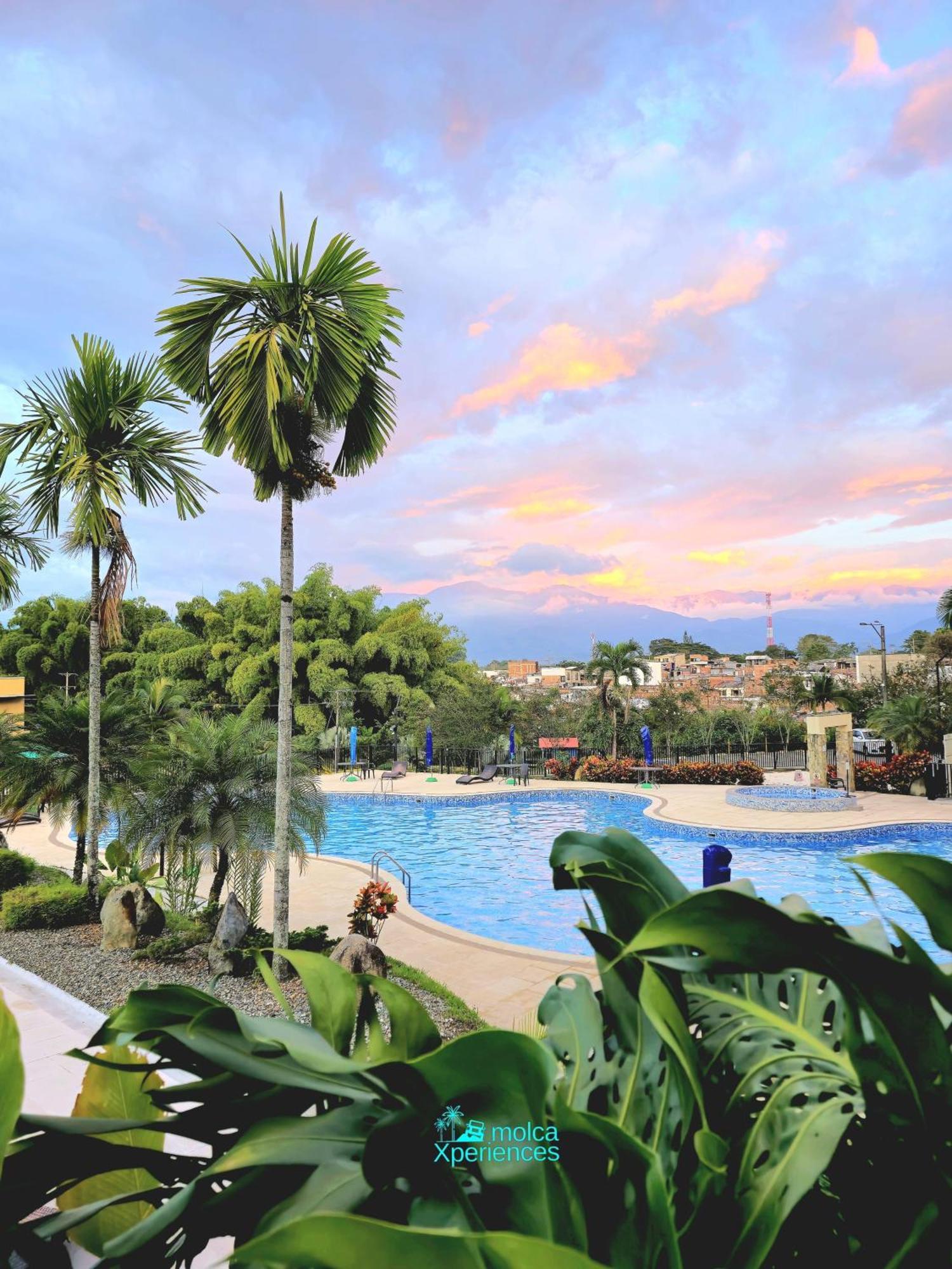 Appartement Privado Vacacional A 5m Del Aeropuerto, 20 Minutos Del Parque Del Cafe Y Centro De Con 4 Piscinas, 3 Jacuzzi, Sauna By Molca Xperiences 2h Armenia (Quindio)