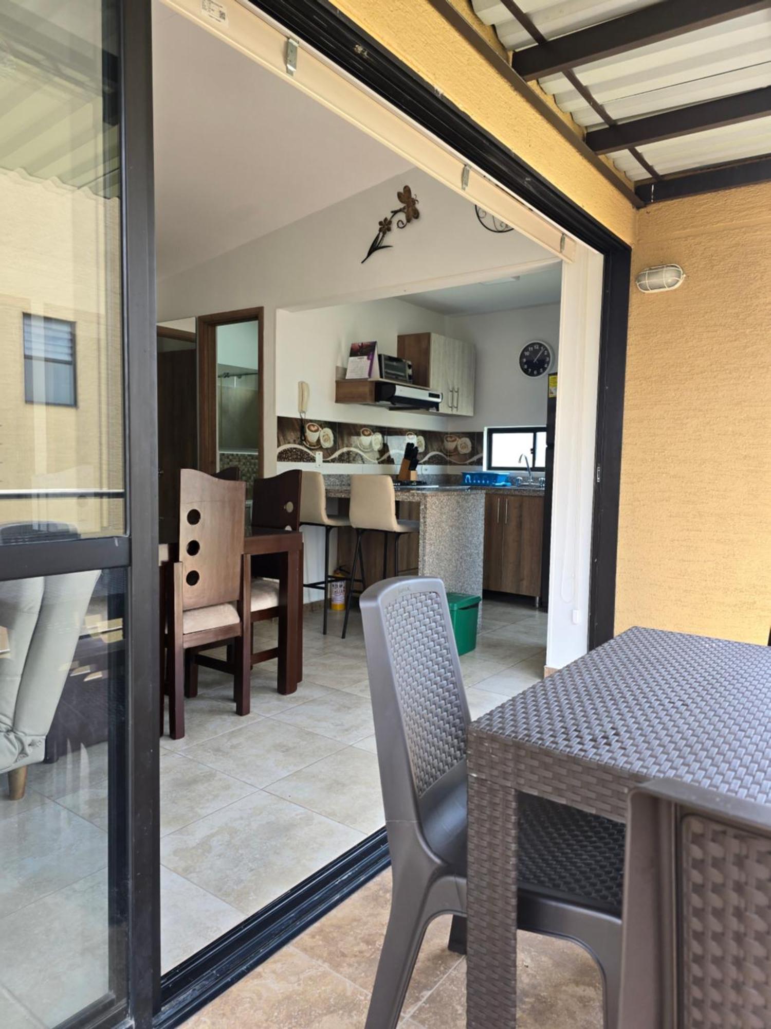 Privado Vacacional A 5m Del Aeropuerto, 20 Minutos Del Parque Del Cafe Y Centro De Con 4 Piscinas, 3 Jacuzzi, Sauna By Molca Xperiences 2h