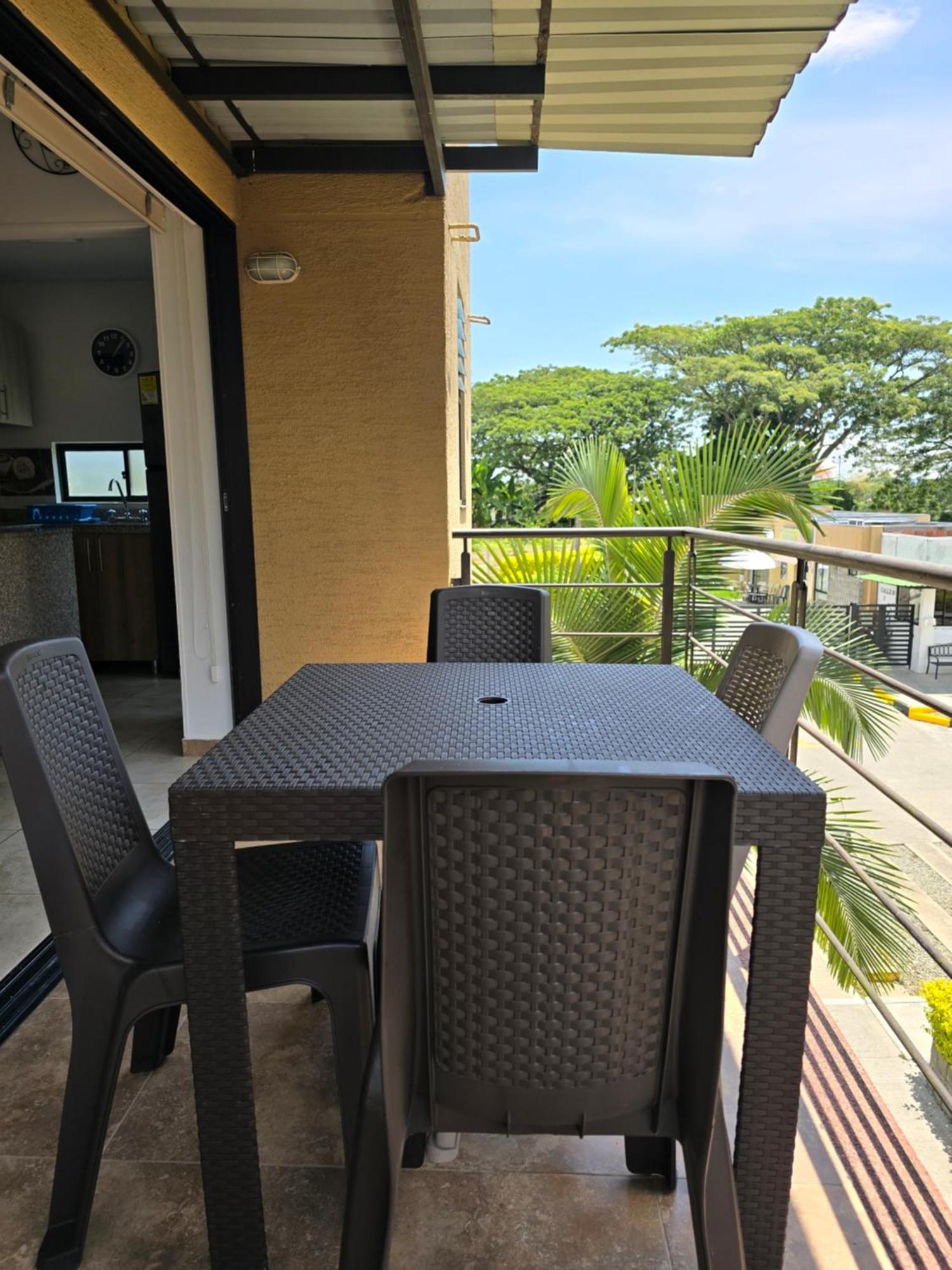 Appartement Privado Vacacional A 5m Del Aeropuerto, 20 Minutos Del Parque Del Cafe Y Centro De Con 4 Piscinas, 3 Jacuzzi, Sauna By Molca Xperiences 2h Armenia (Quindio)
